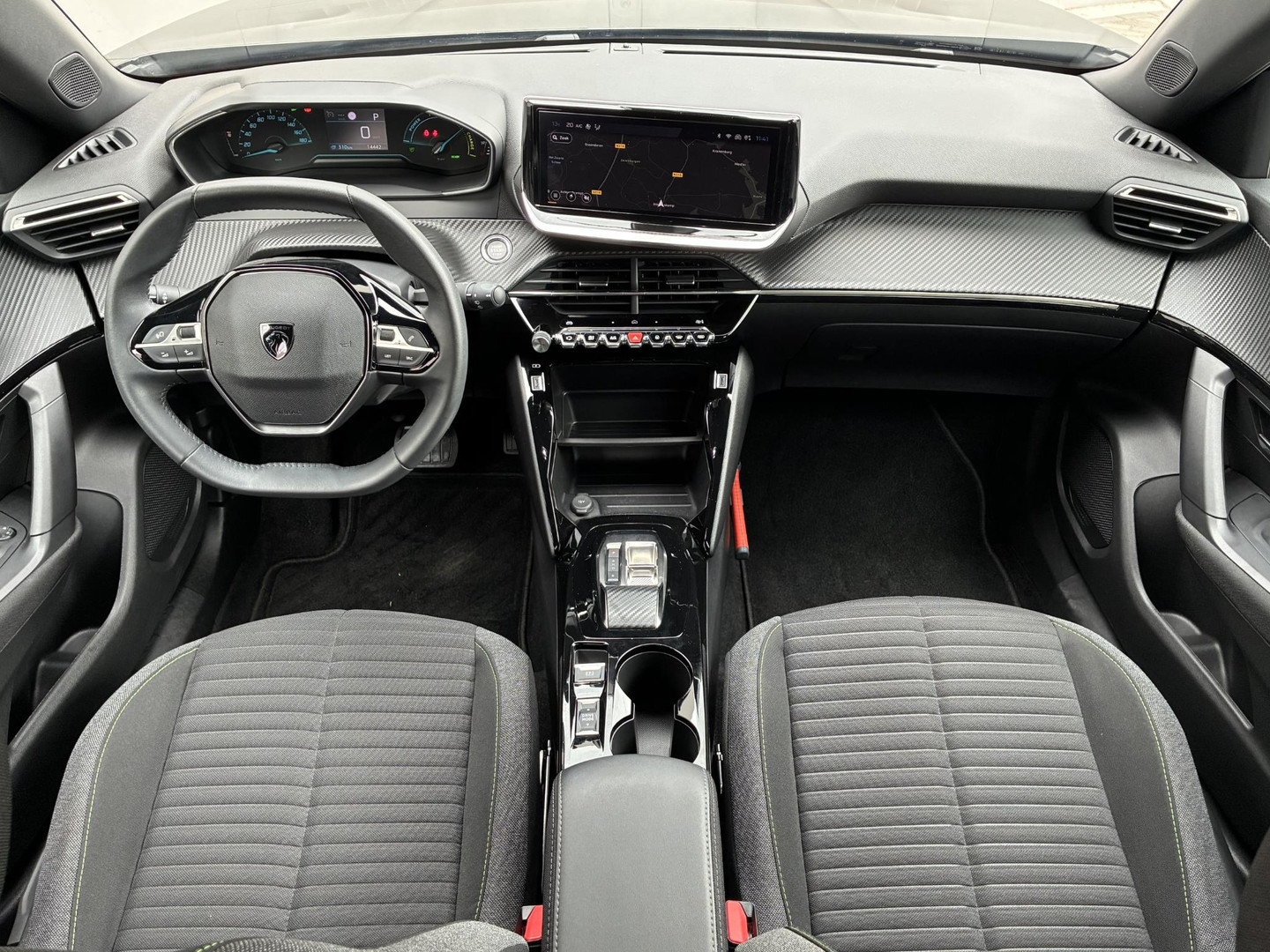 Peugeot e-2008