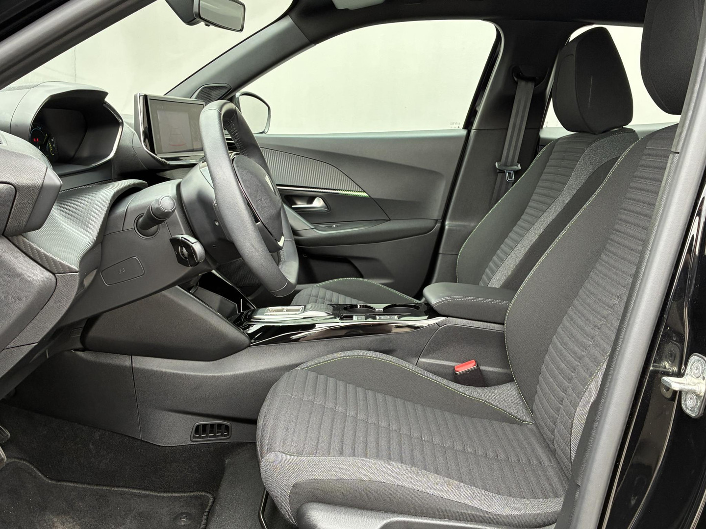 Peugeot e-2008