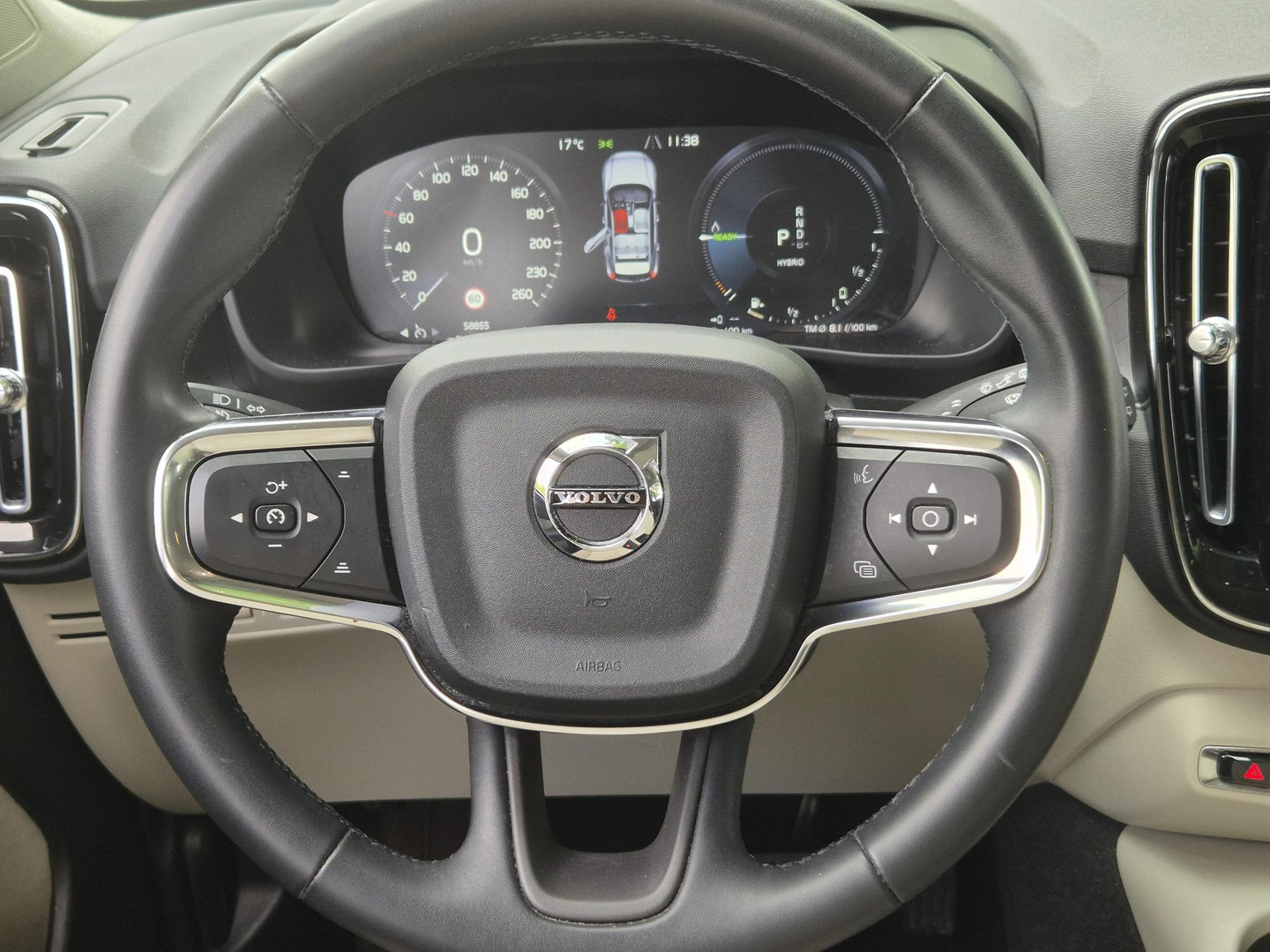 Volvo XC40