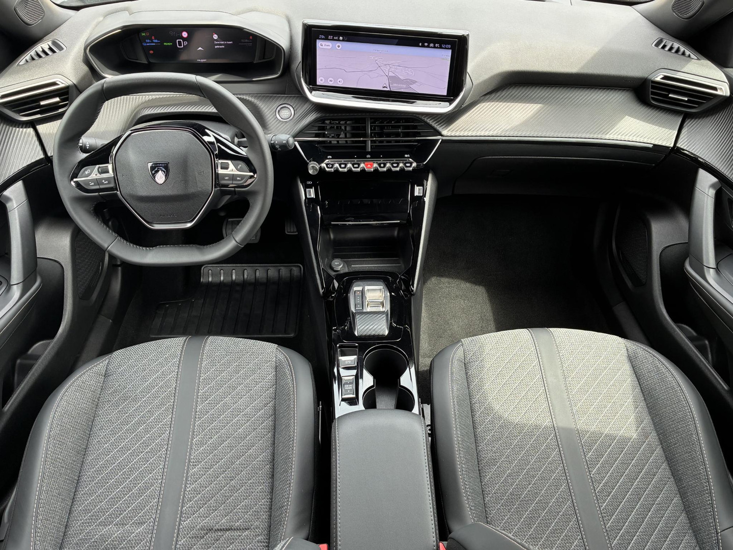 Peugeot e-2008