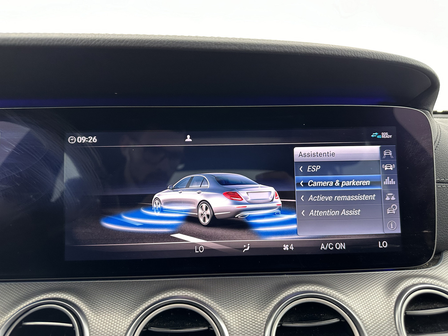 Mercedes-Benz Mercedes-Benz