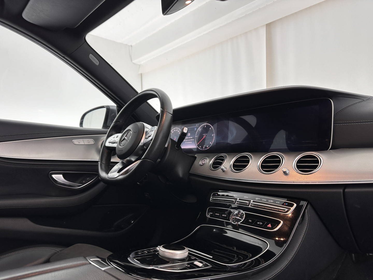 Mercedes-Benz Mercedes-Benz