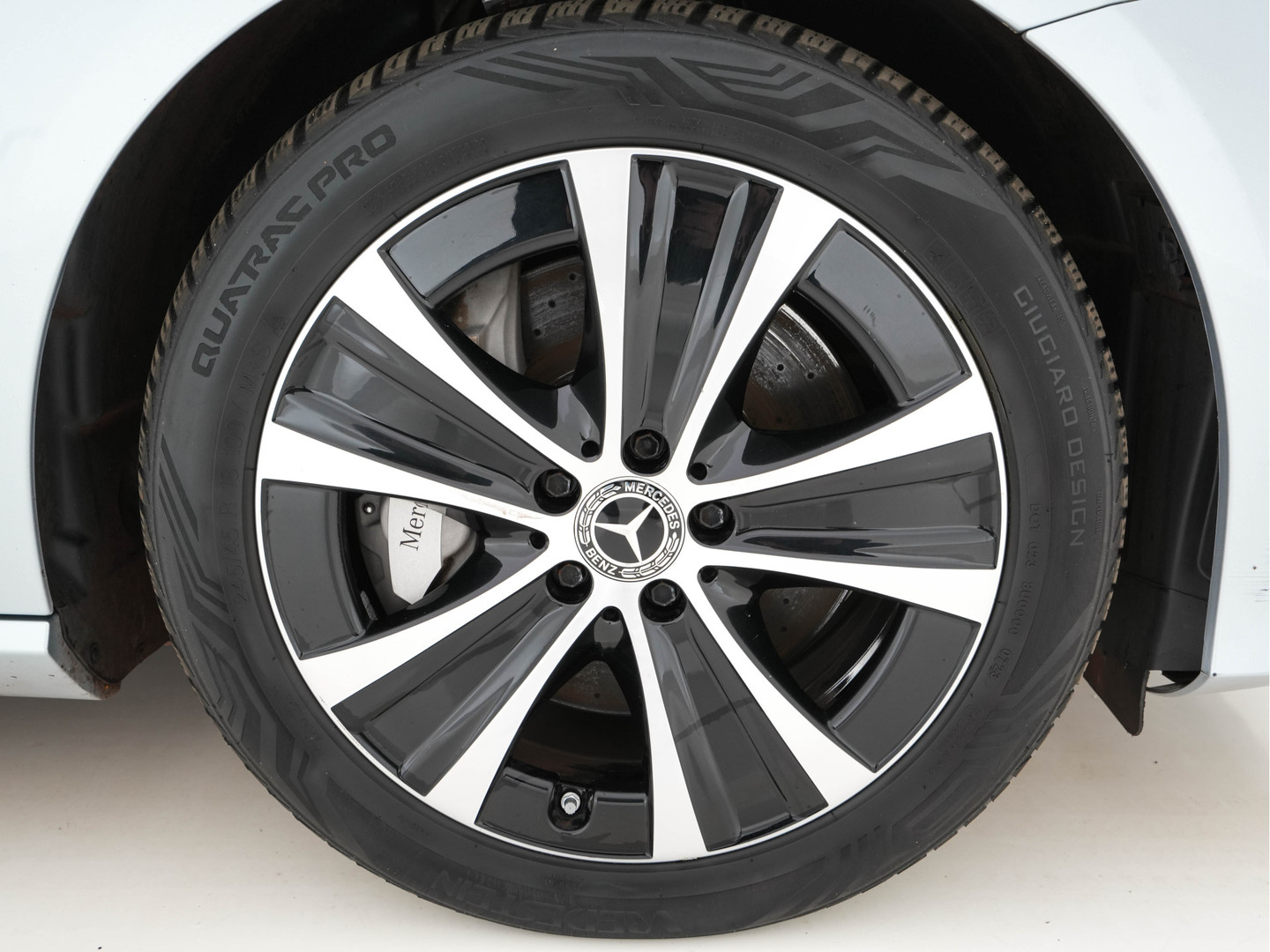 Mercedes-Benz Mercedes-Benz