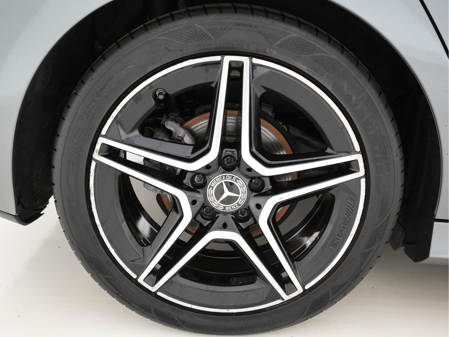 Mercedes-Benz Mercedes-Benz