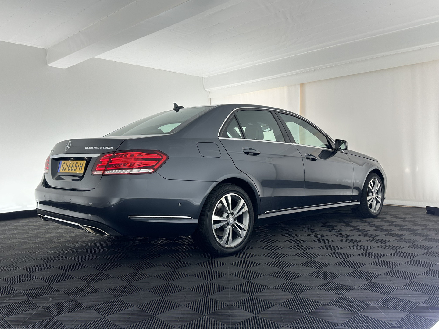 Mercedes-Benz Mercedes-Benz