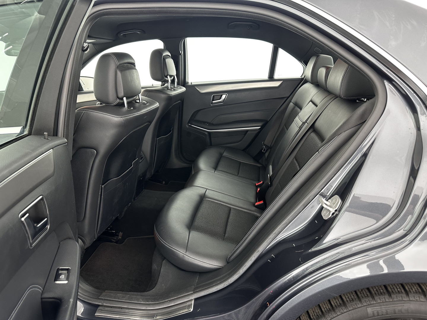 Mercedes-Benz Mercedes-Benz