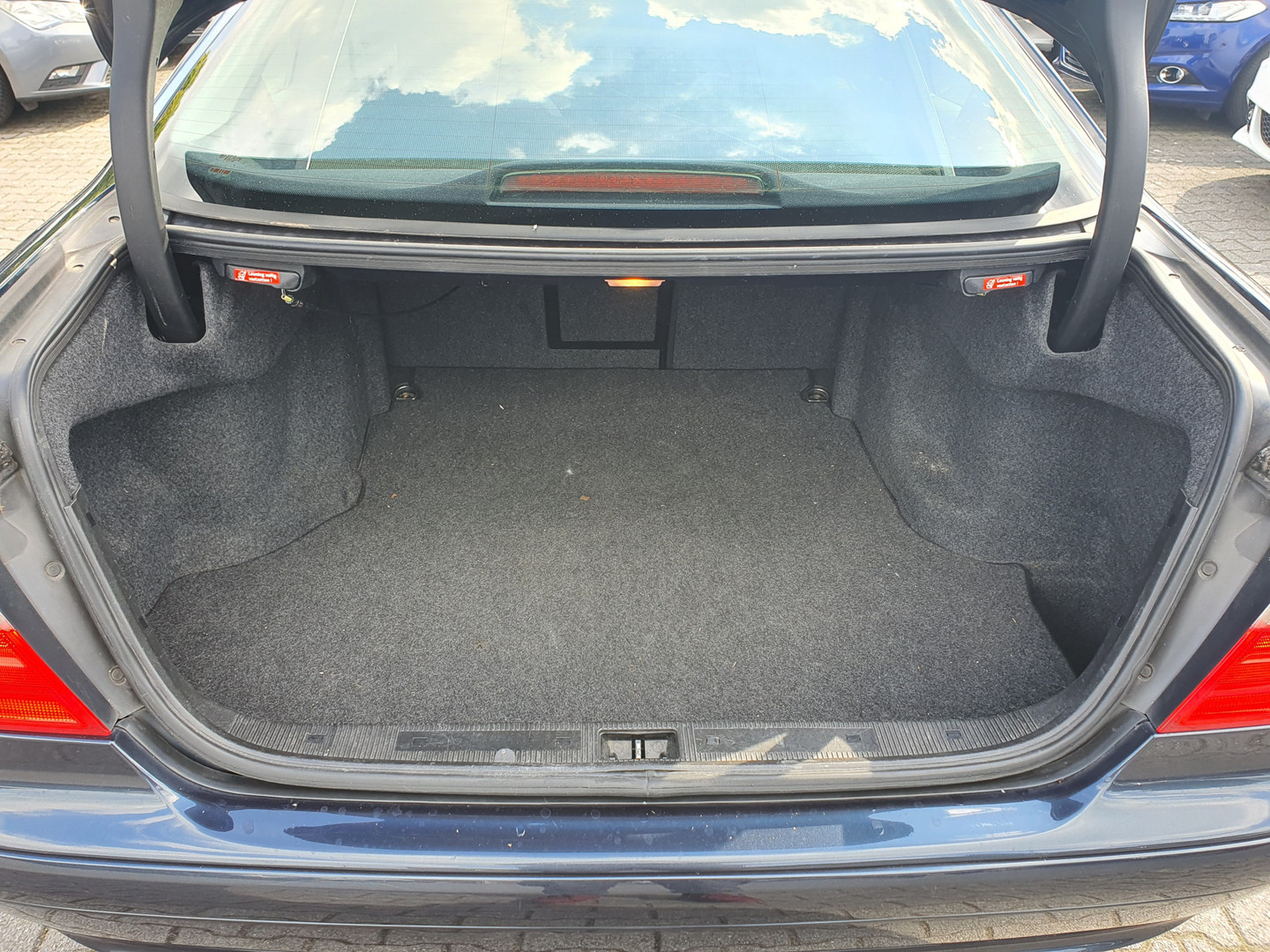 Mercedes-Benz Mercedes-Benz