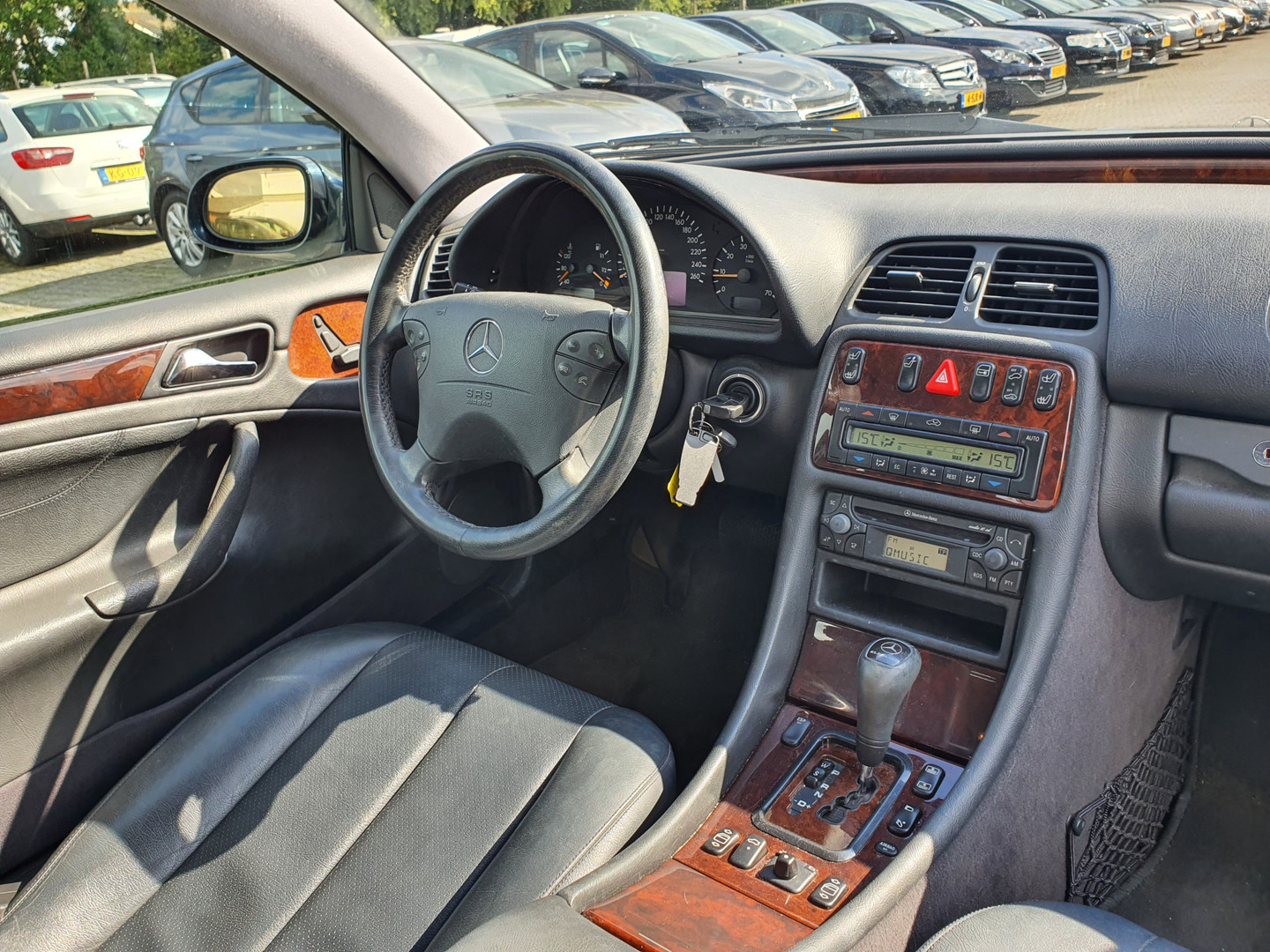 Mercedes-Benz Mercedes-Benz