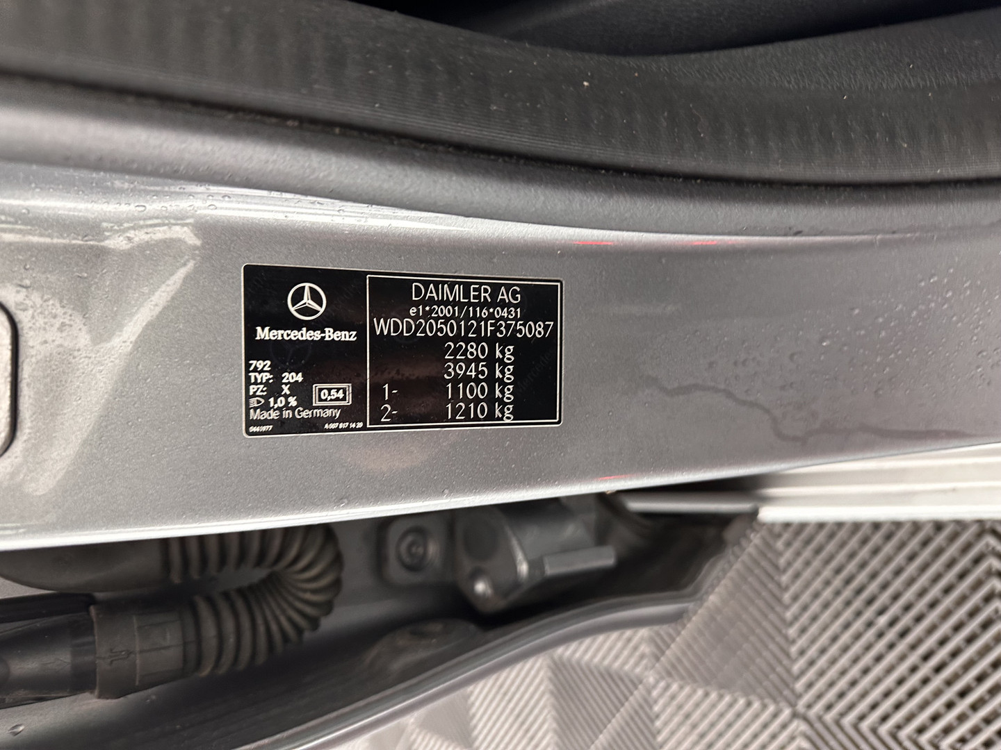 Mercedes-Benz Mercedes-Benz