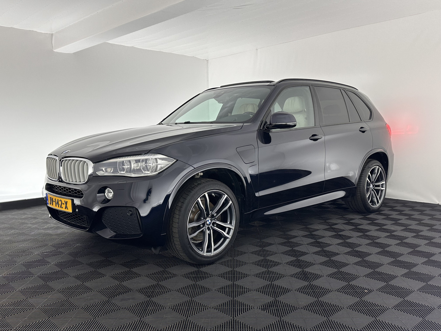 BMW BMW