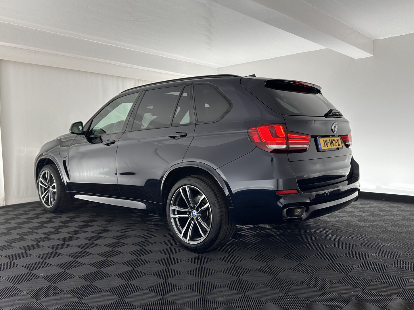 BMW BMW