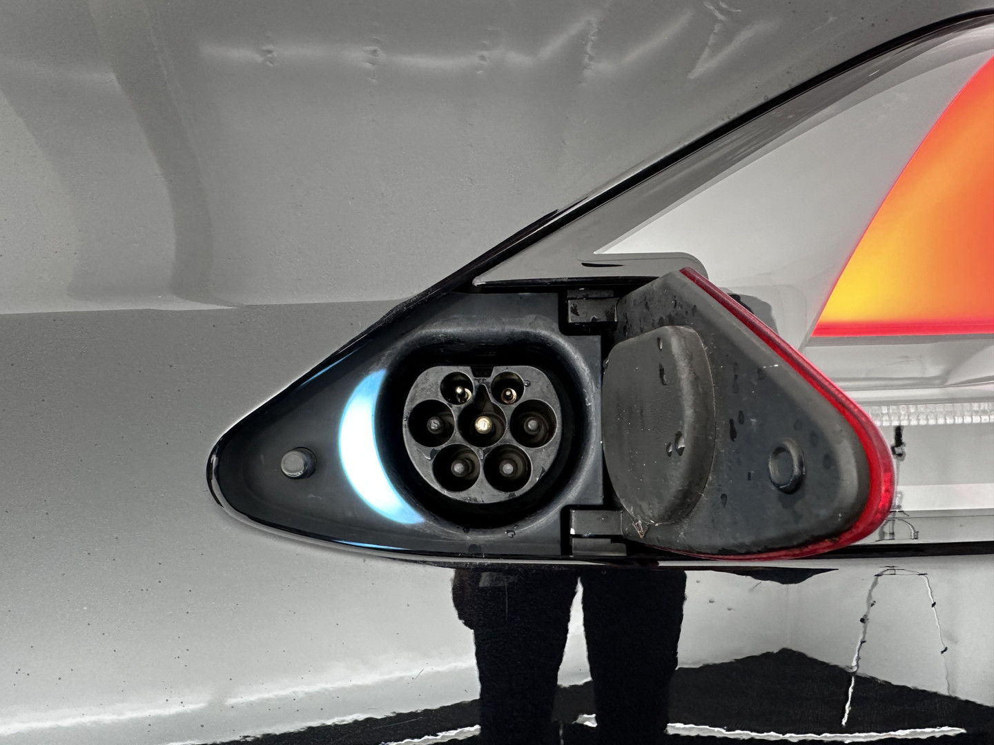 Tesla Tesla