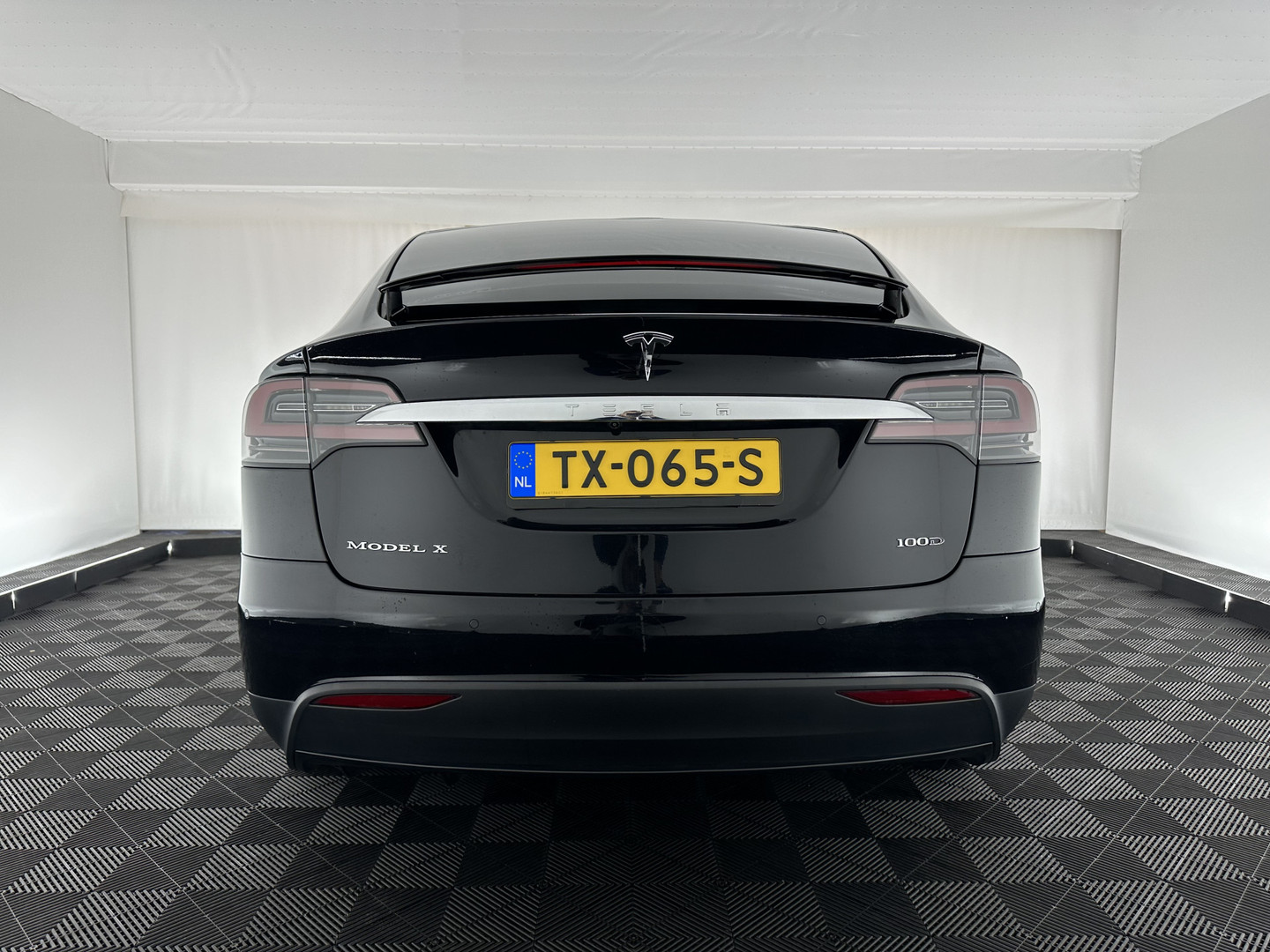 Tesla Tesla