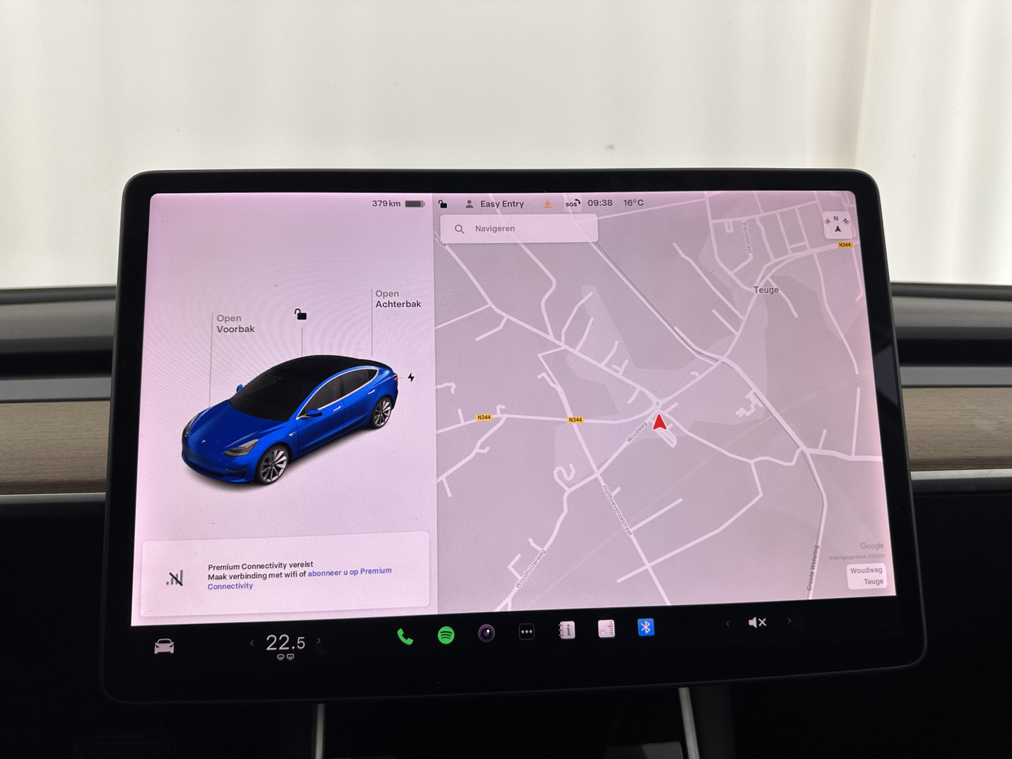 Tesla Tesla