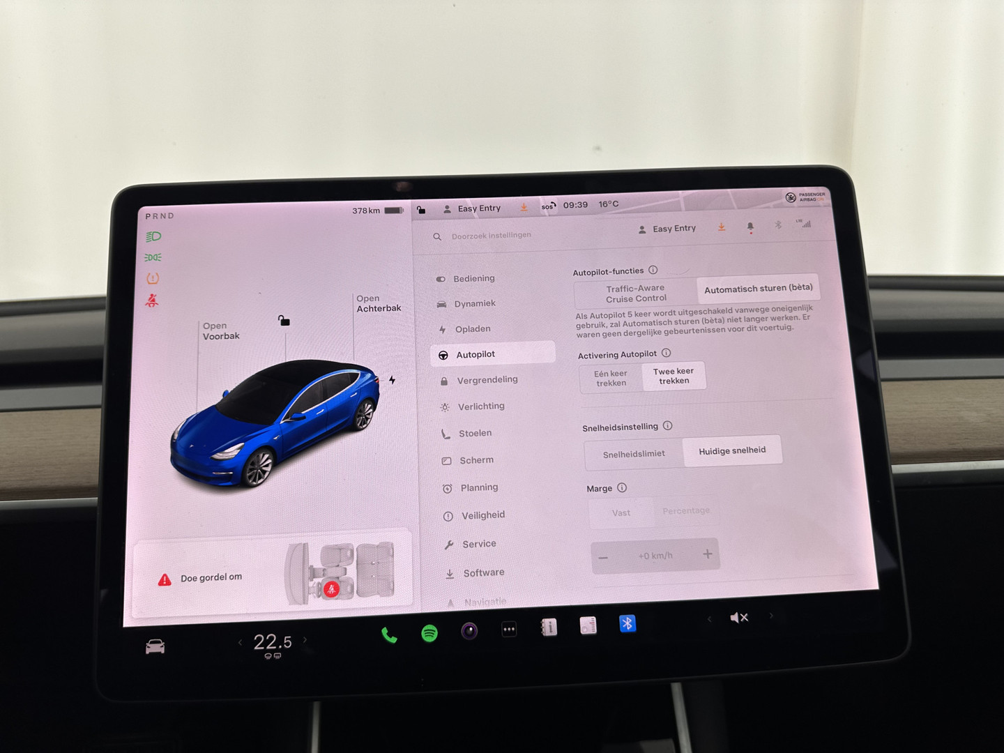Tesla Tesla