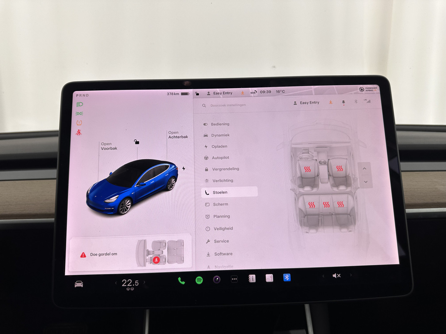Tesla Tesla