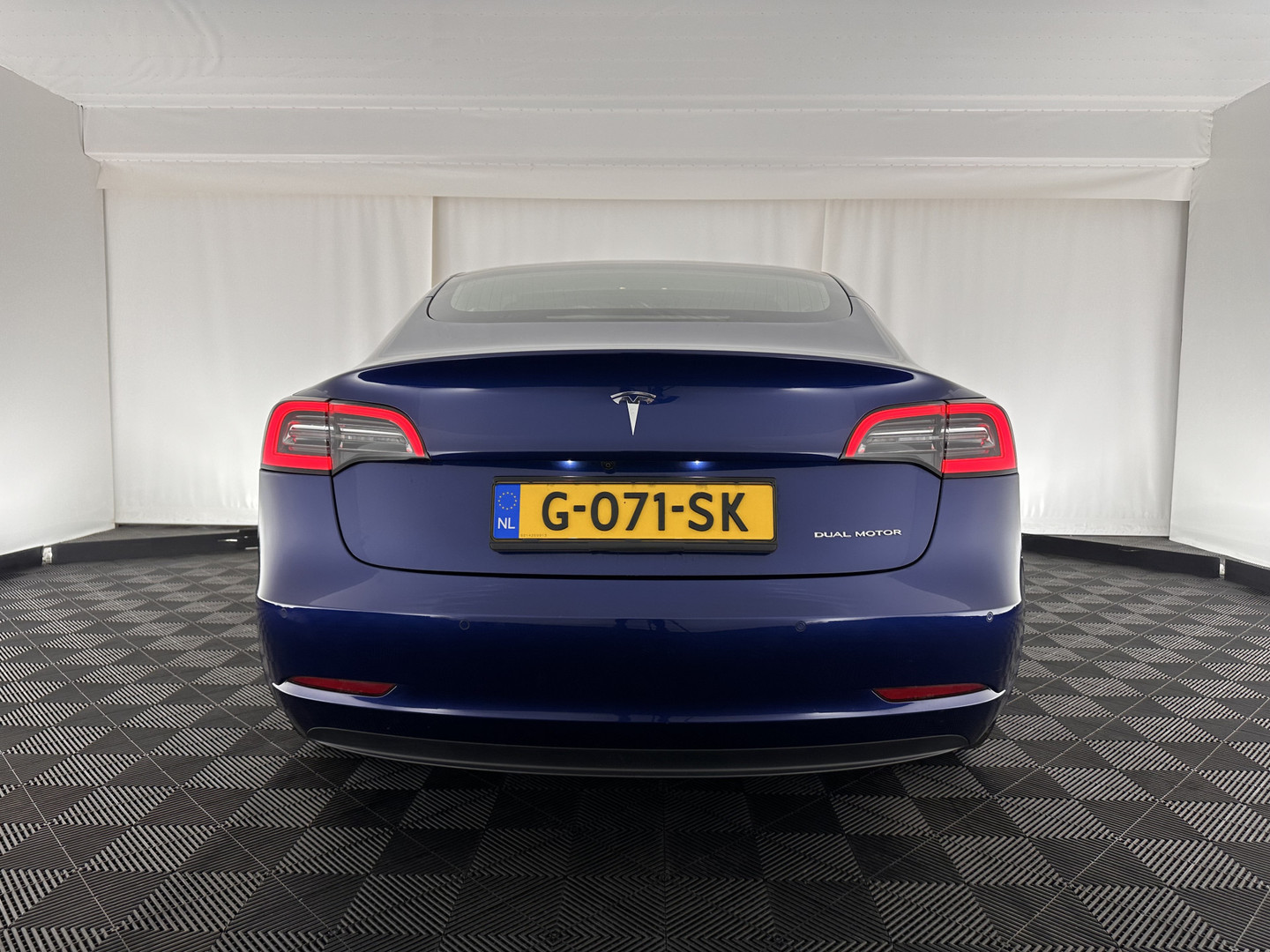 Tesla Tesla