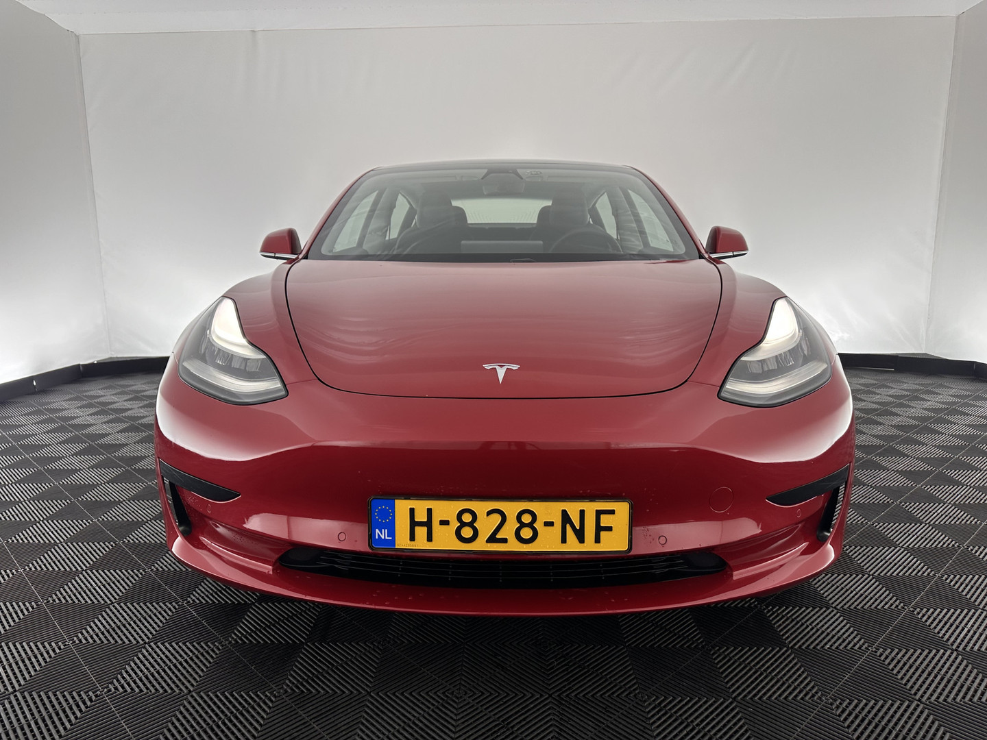 Tesla Tesla