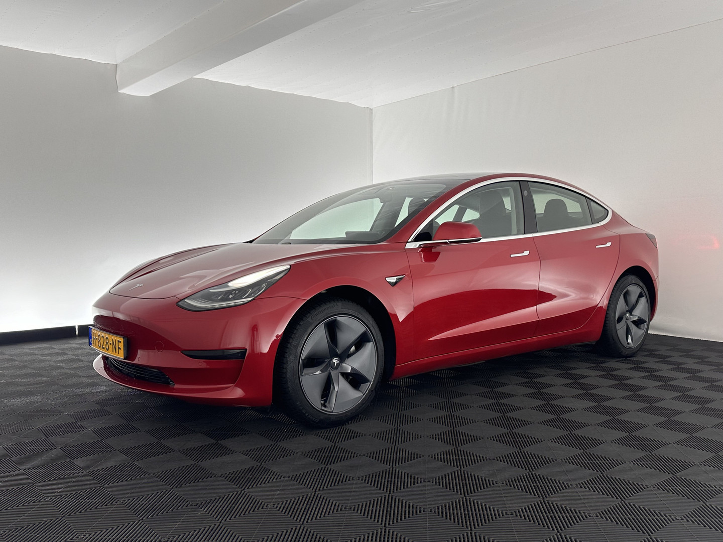 Tesla Tesla