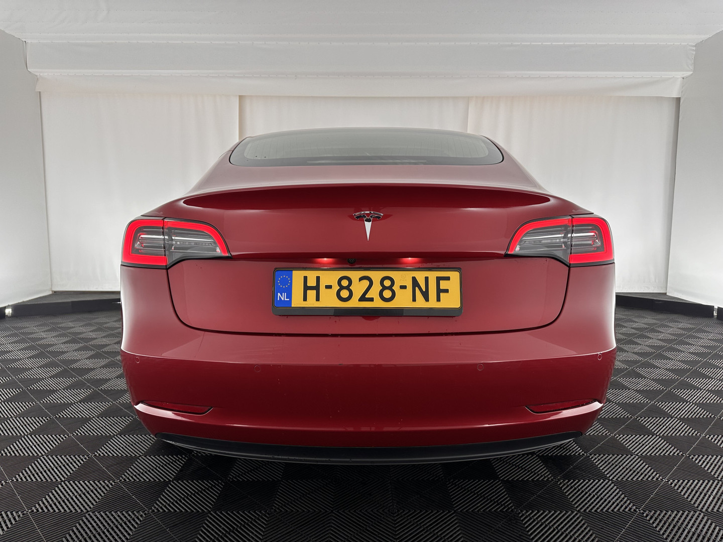 Tesla Tesla