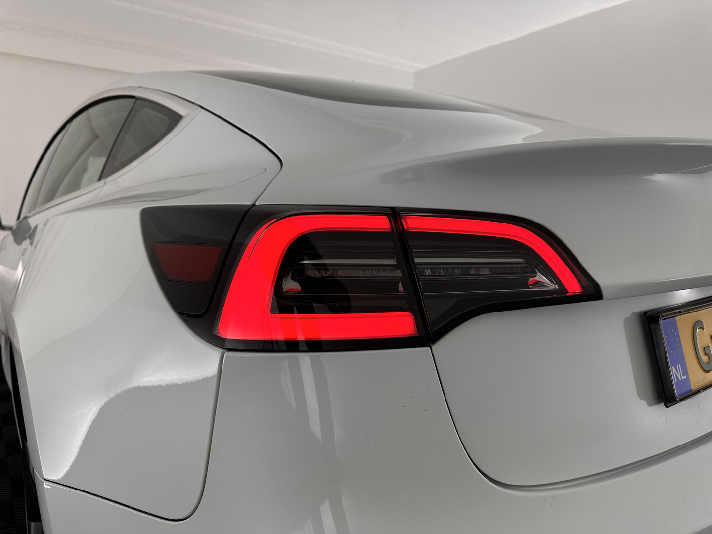 Tesla Tesla