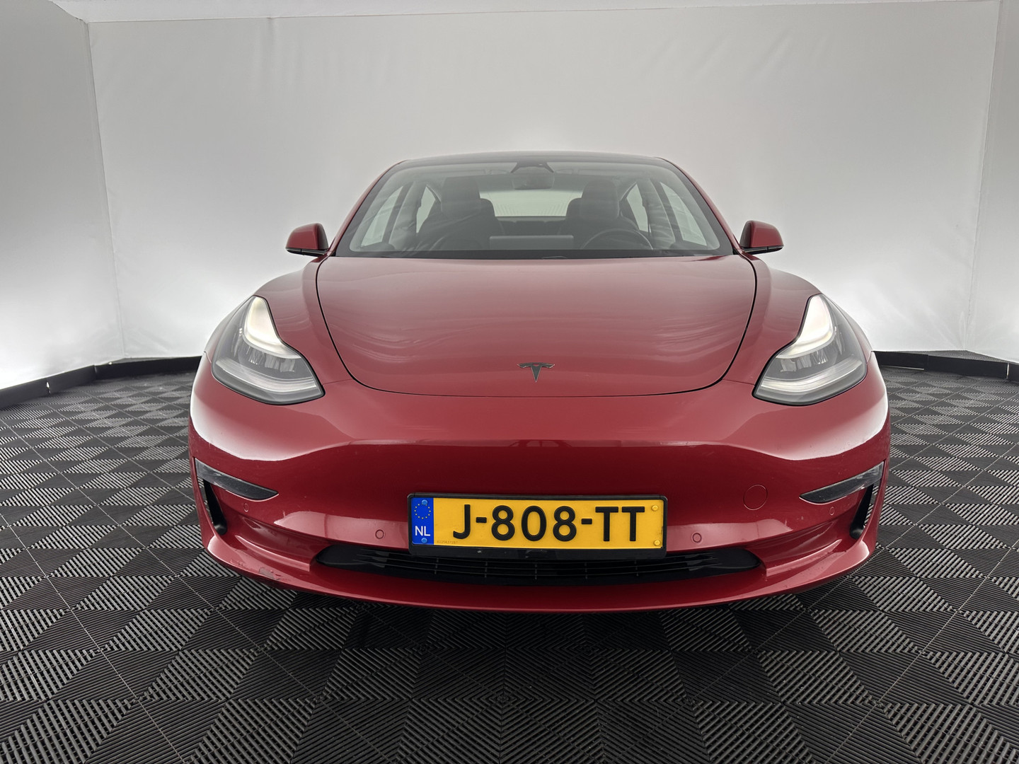 Tesla Tesla