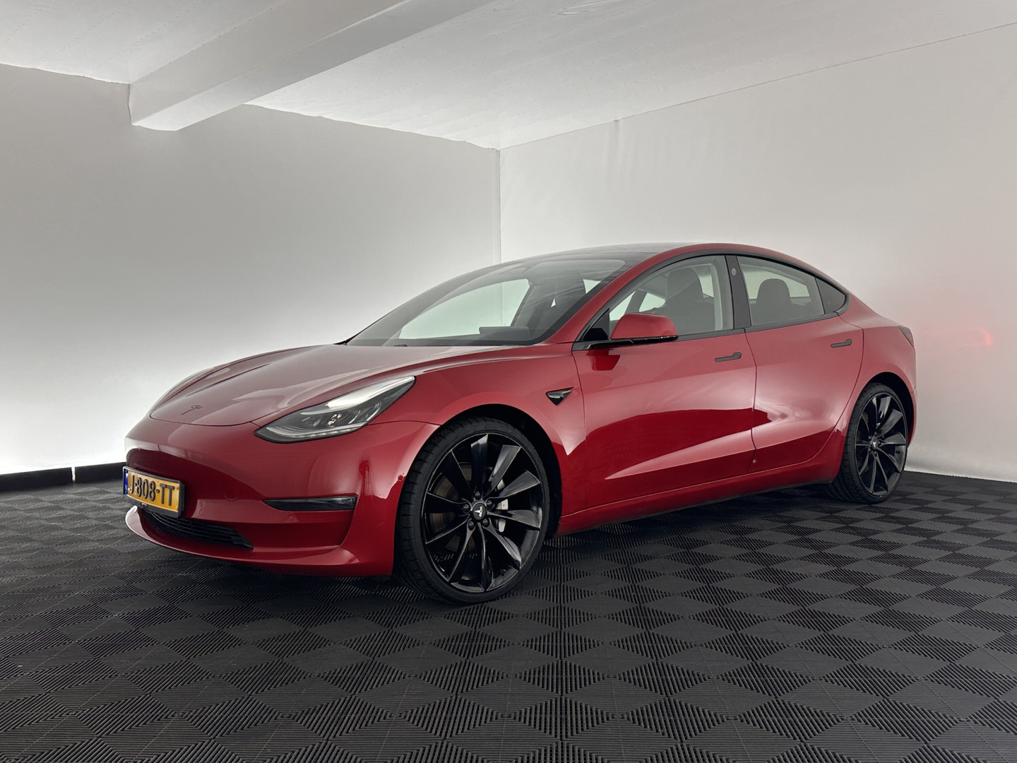 Tesla Tesla