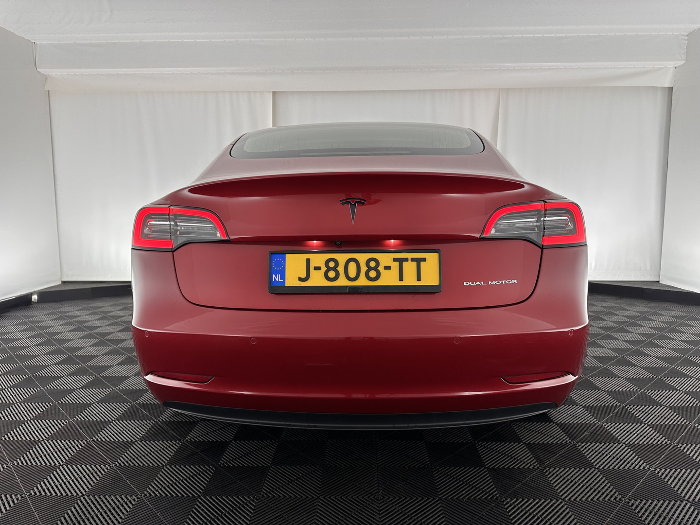 Tesla Tesla