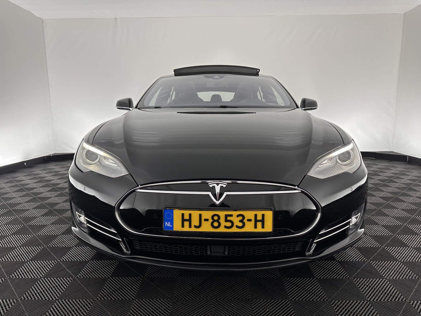 Tesla Tesla