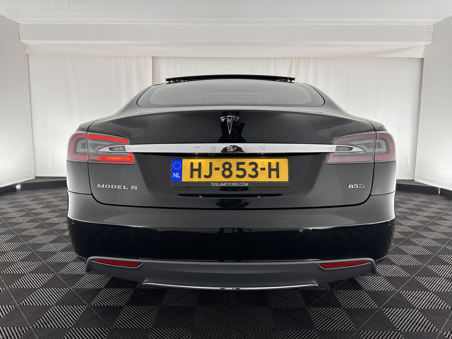 Tesla Tesla