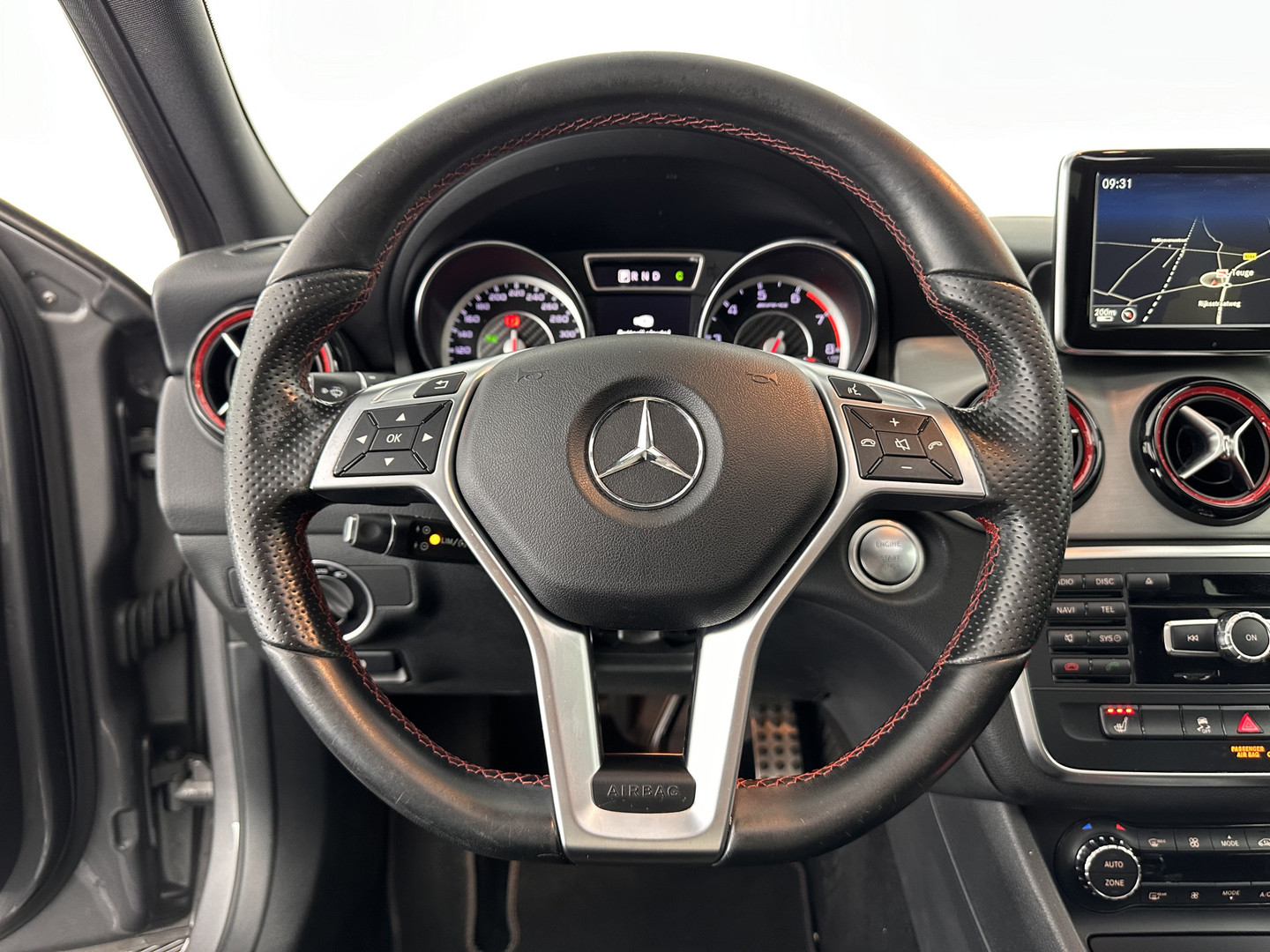 Mercedes-Benz Mercedes-Benz