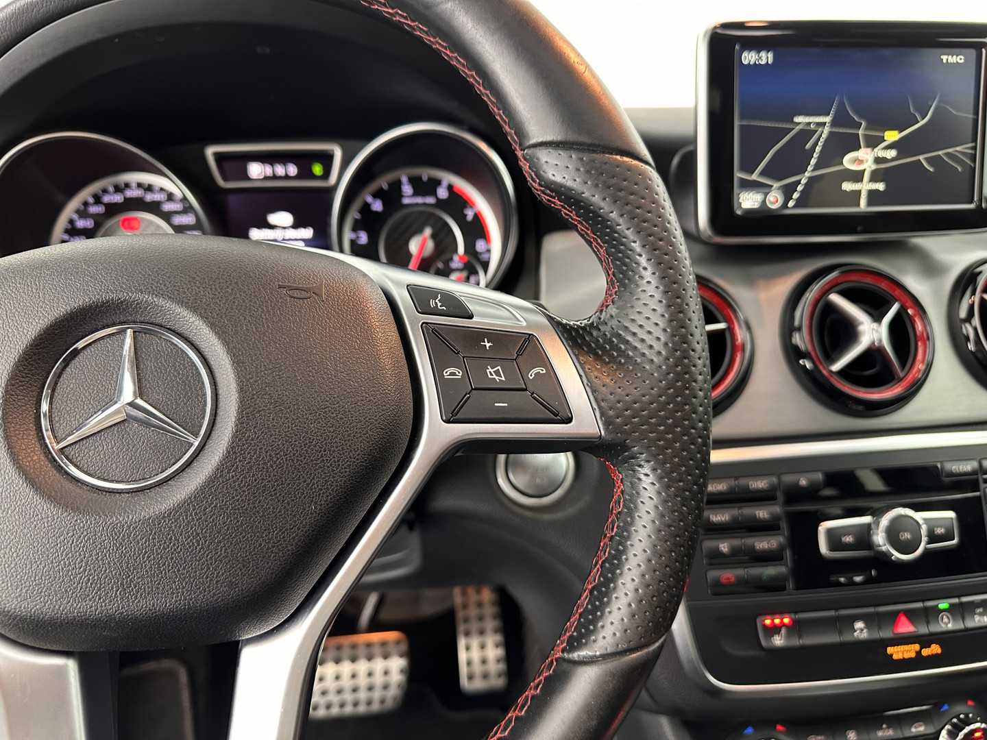 Mercedes-Benz Mercedes-Benz