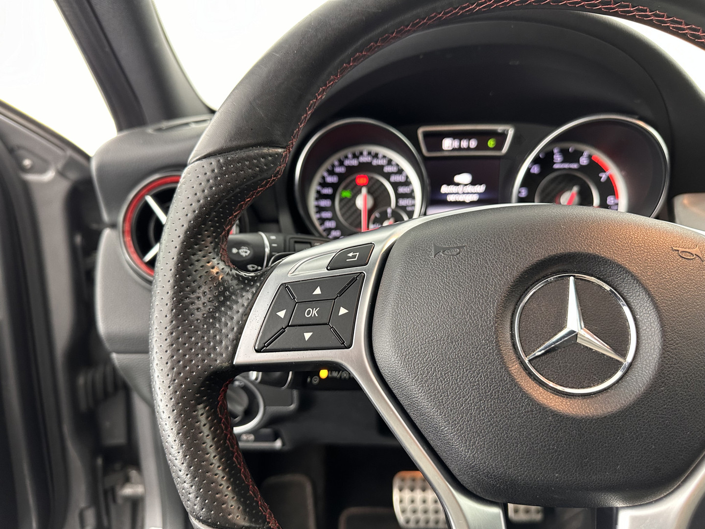 Mercedes-Benz Mercedes-Benz