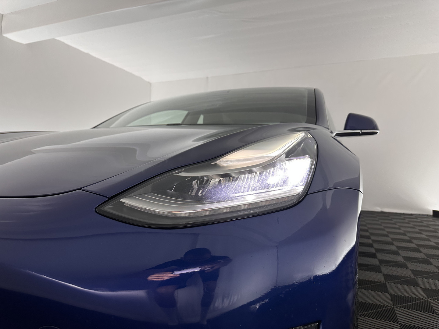 Tesla Tesla