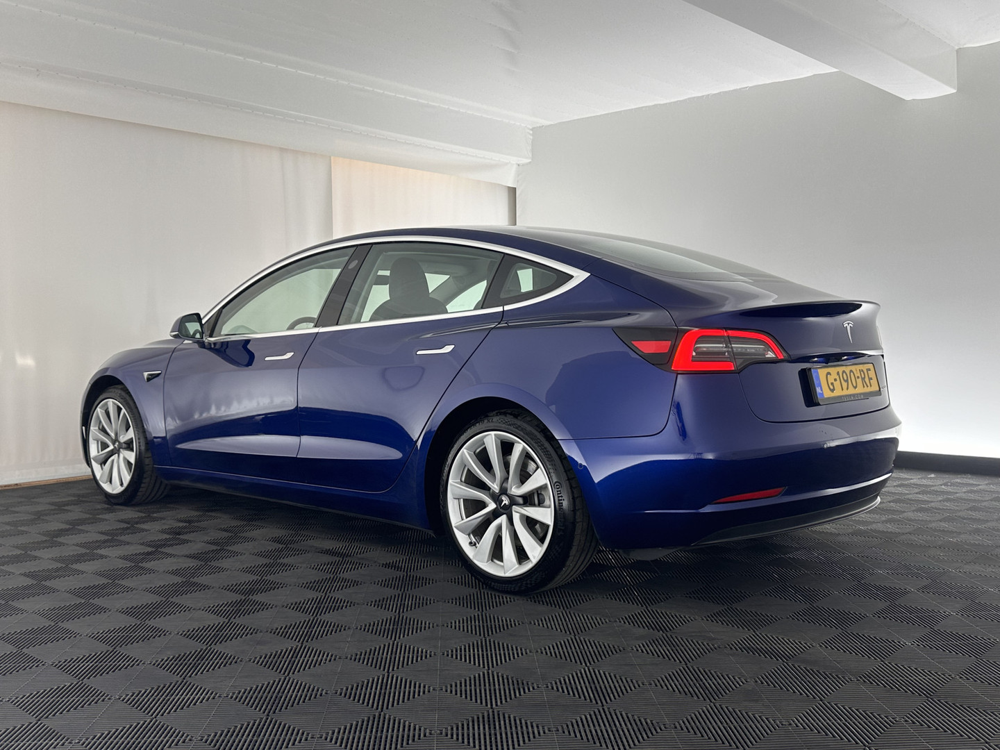 Tesla Tesla