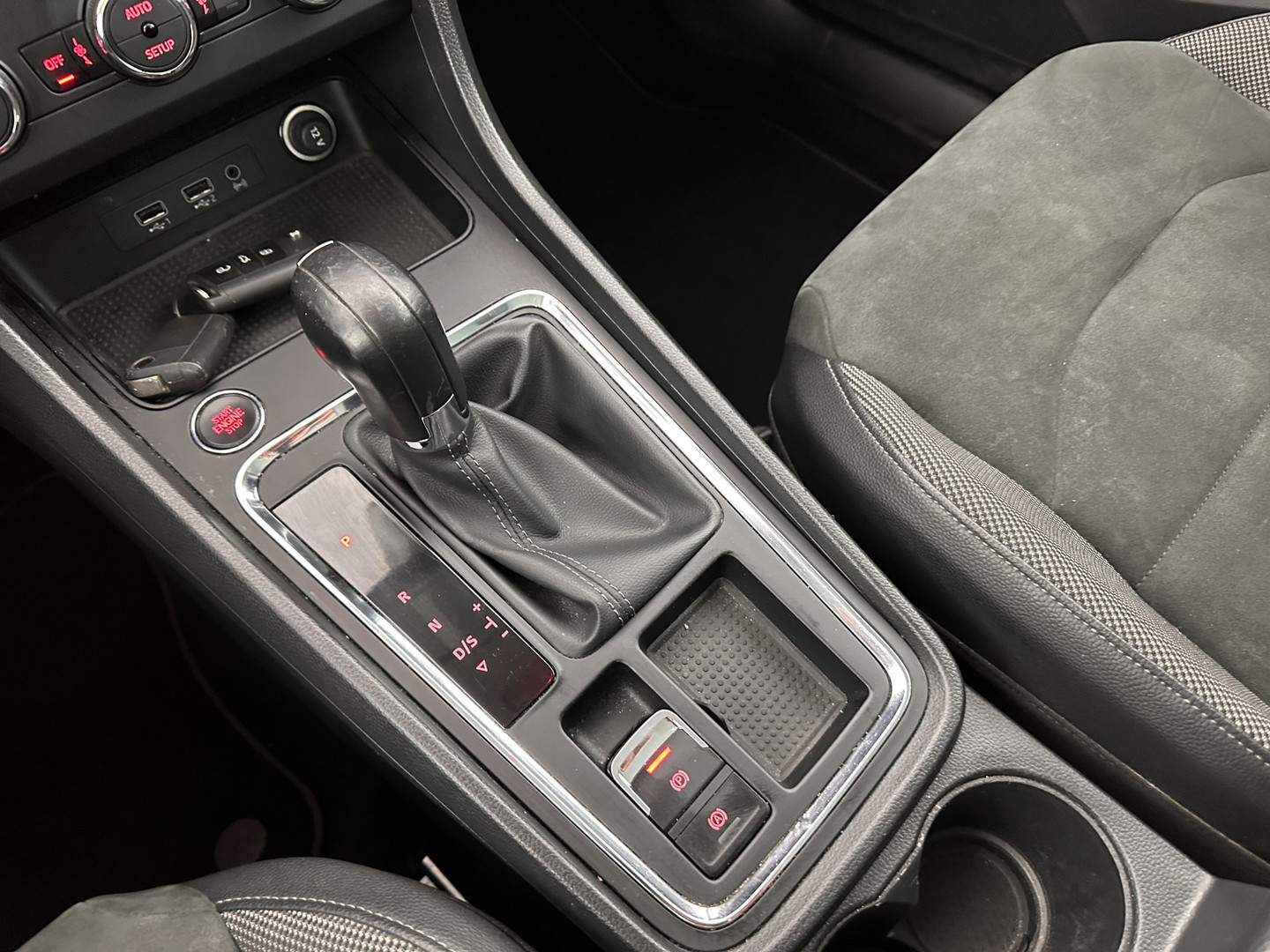 SEAT SEAT