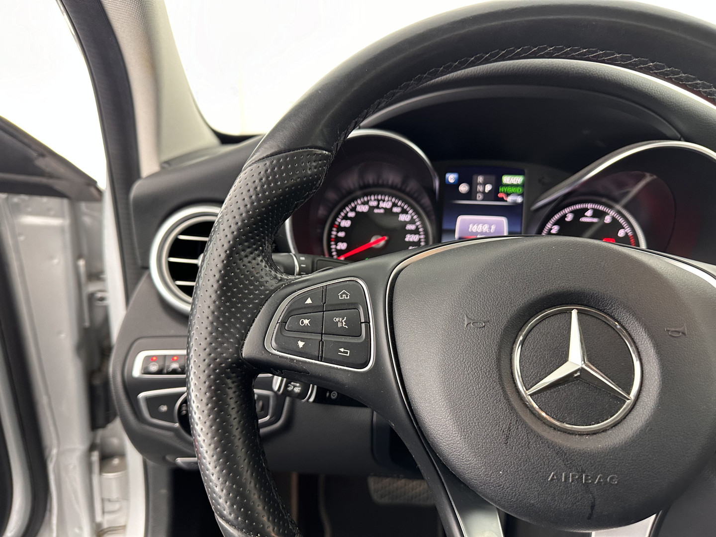 Mercedes-Benz Mercedes-Benz