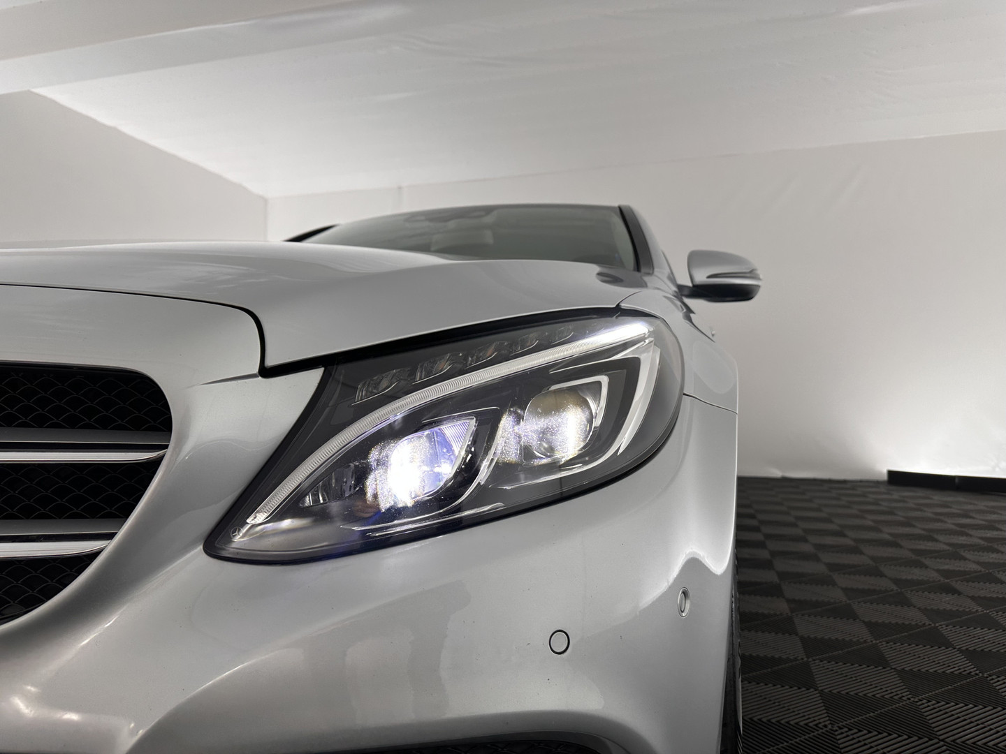 Mercedes-Benz Mercedes-Benz