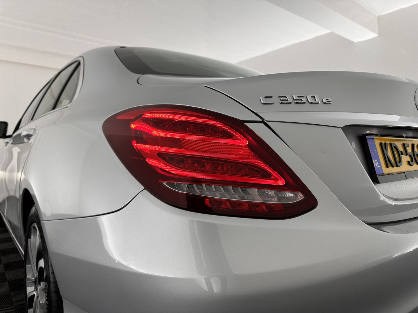 Mercedes-Benz Mercedes-Benz