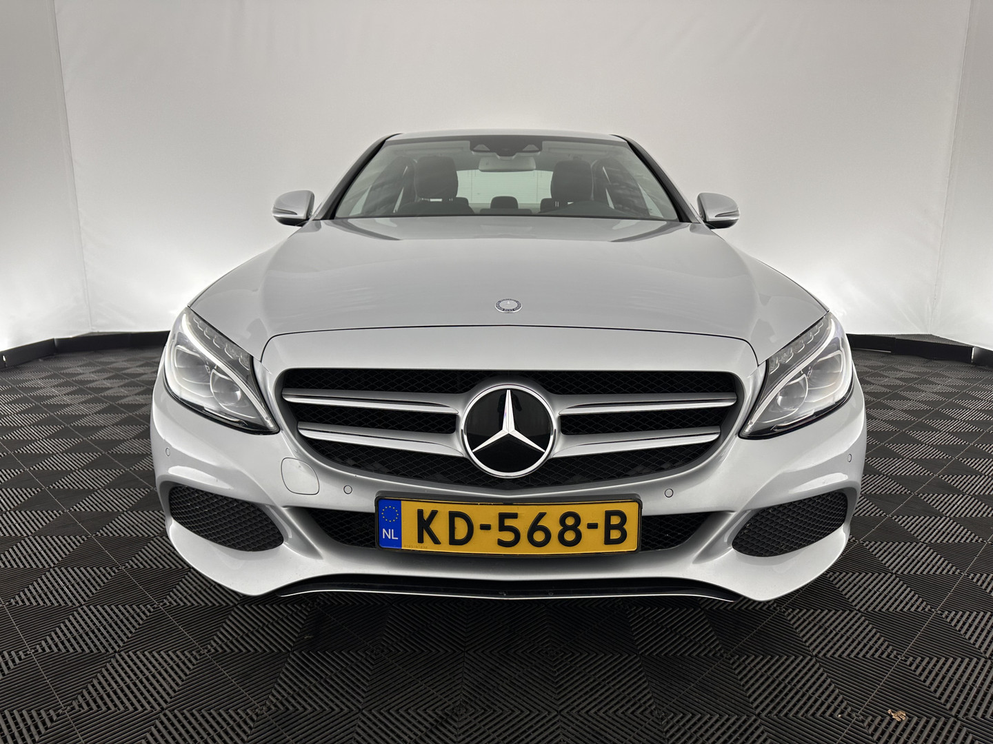 Mercedes-Benz Mercedes-Benz