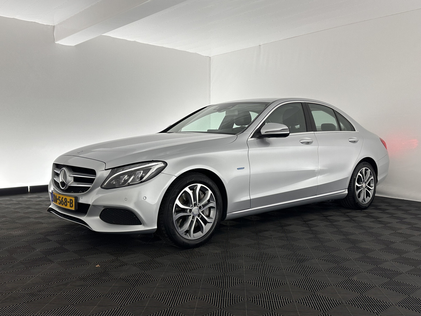Mercedes-Benz Mercedes-Benz