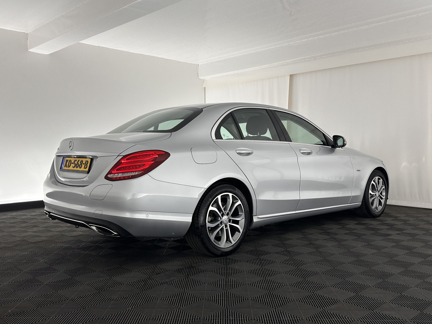 Mercedes-Benz Mercedes-Benz