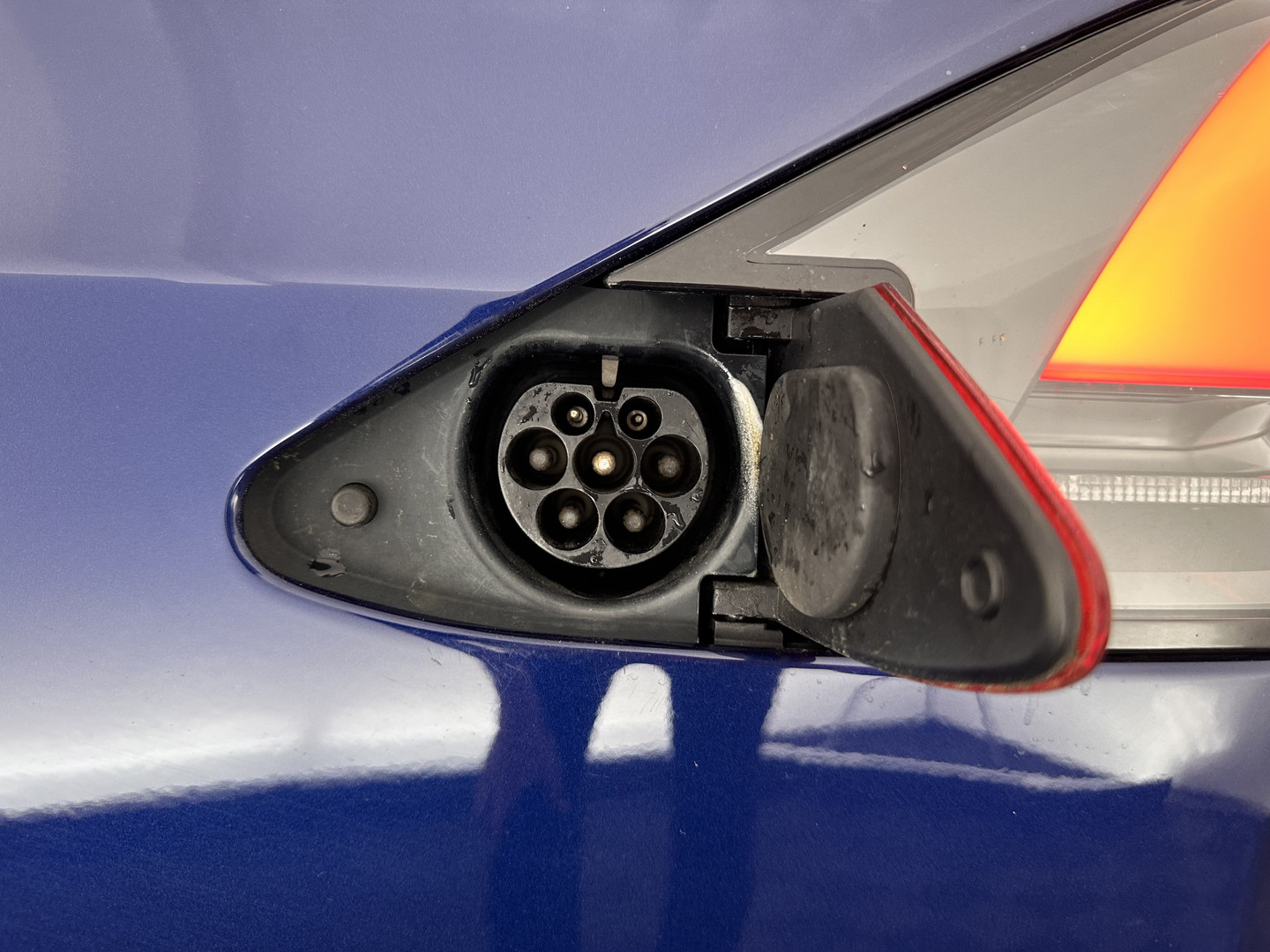 Tesla Tesla