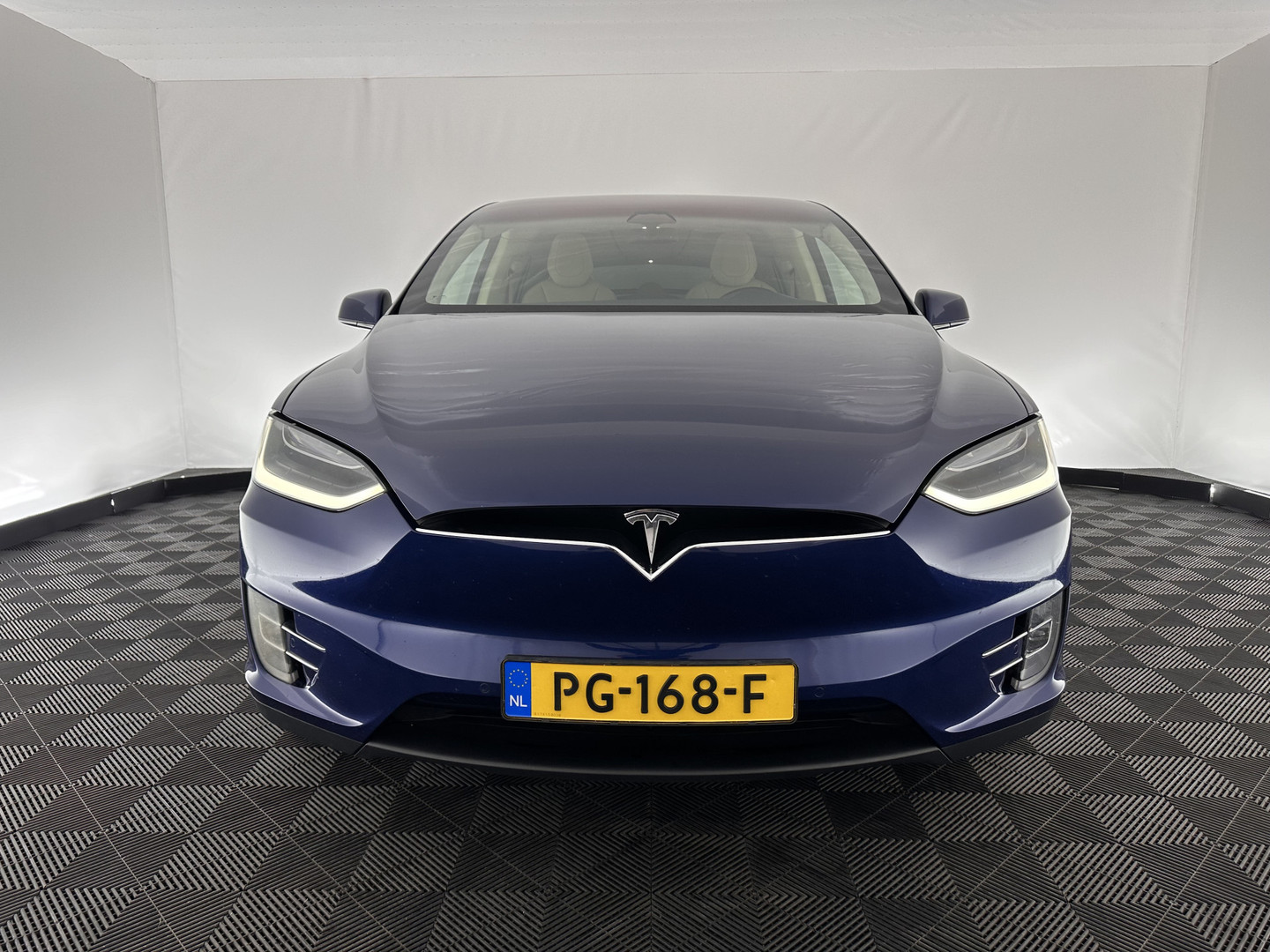 Tesla Tesla