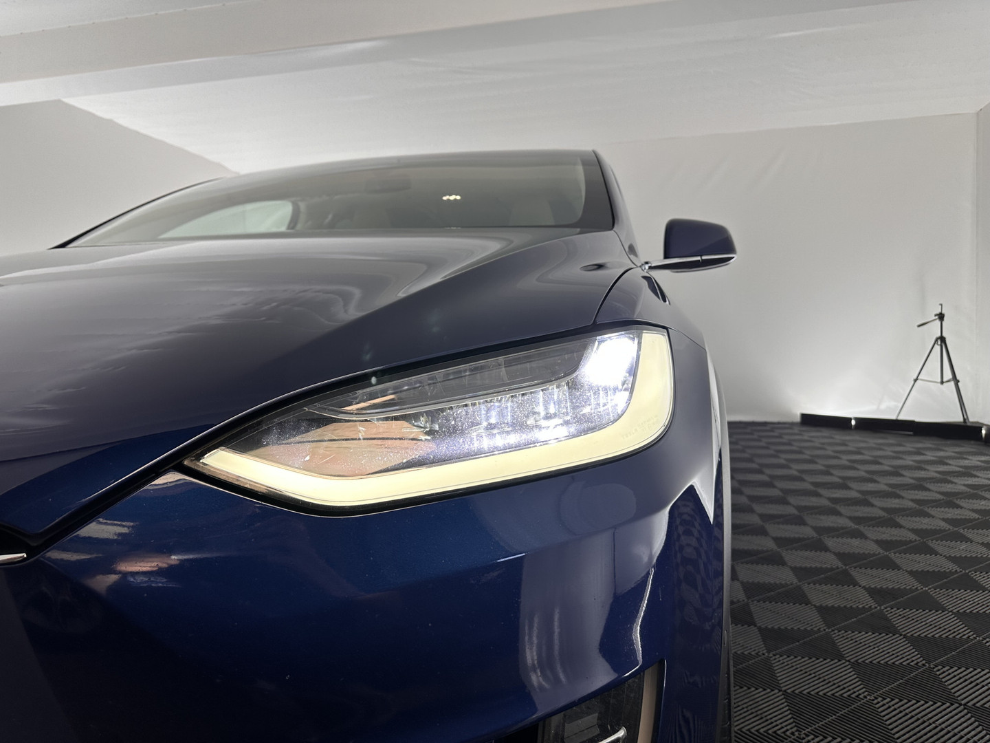 Tesla Tesla