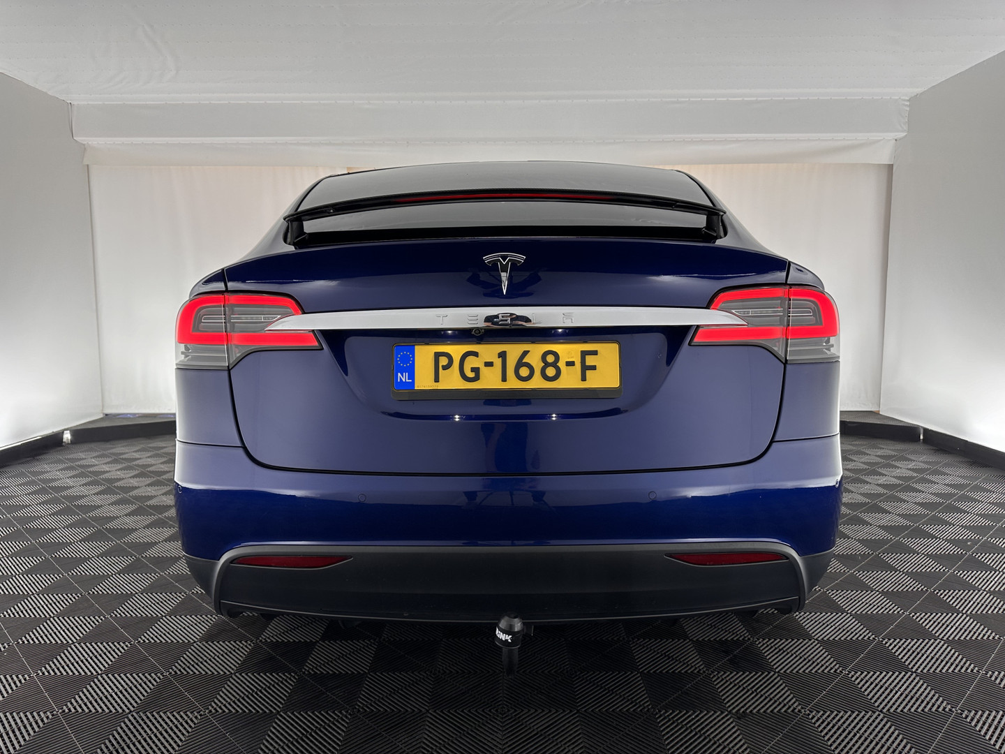 Tesla Tesla