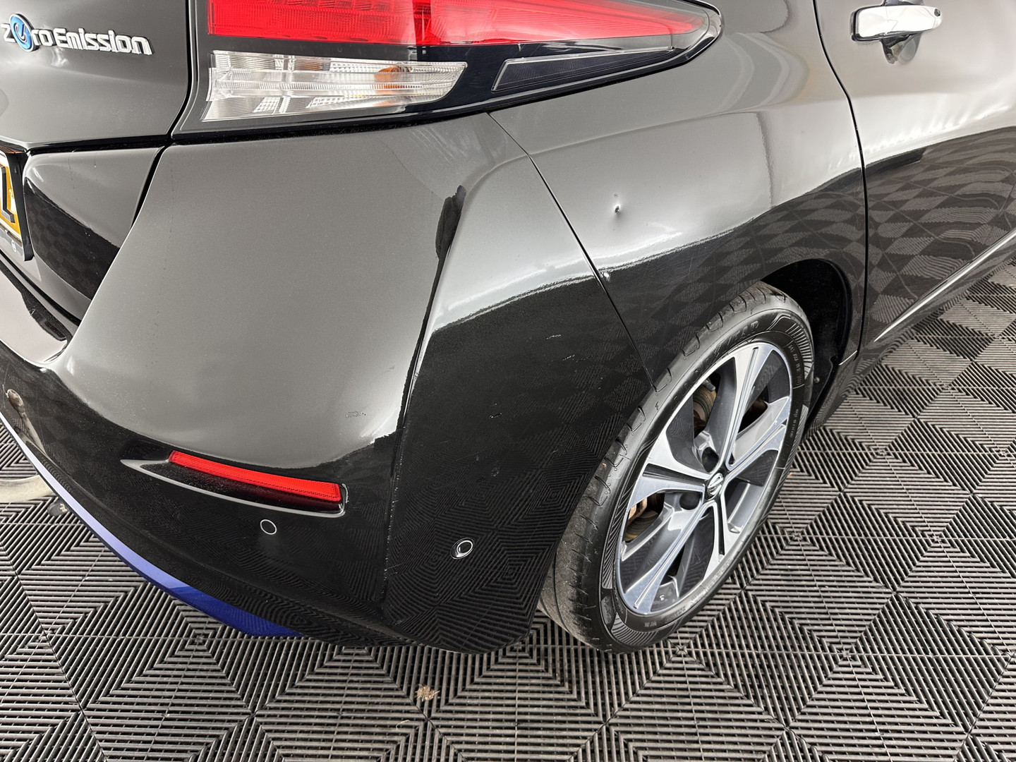 Nissan Nissan