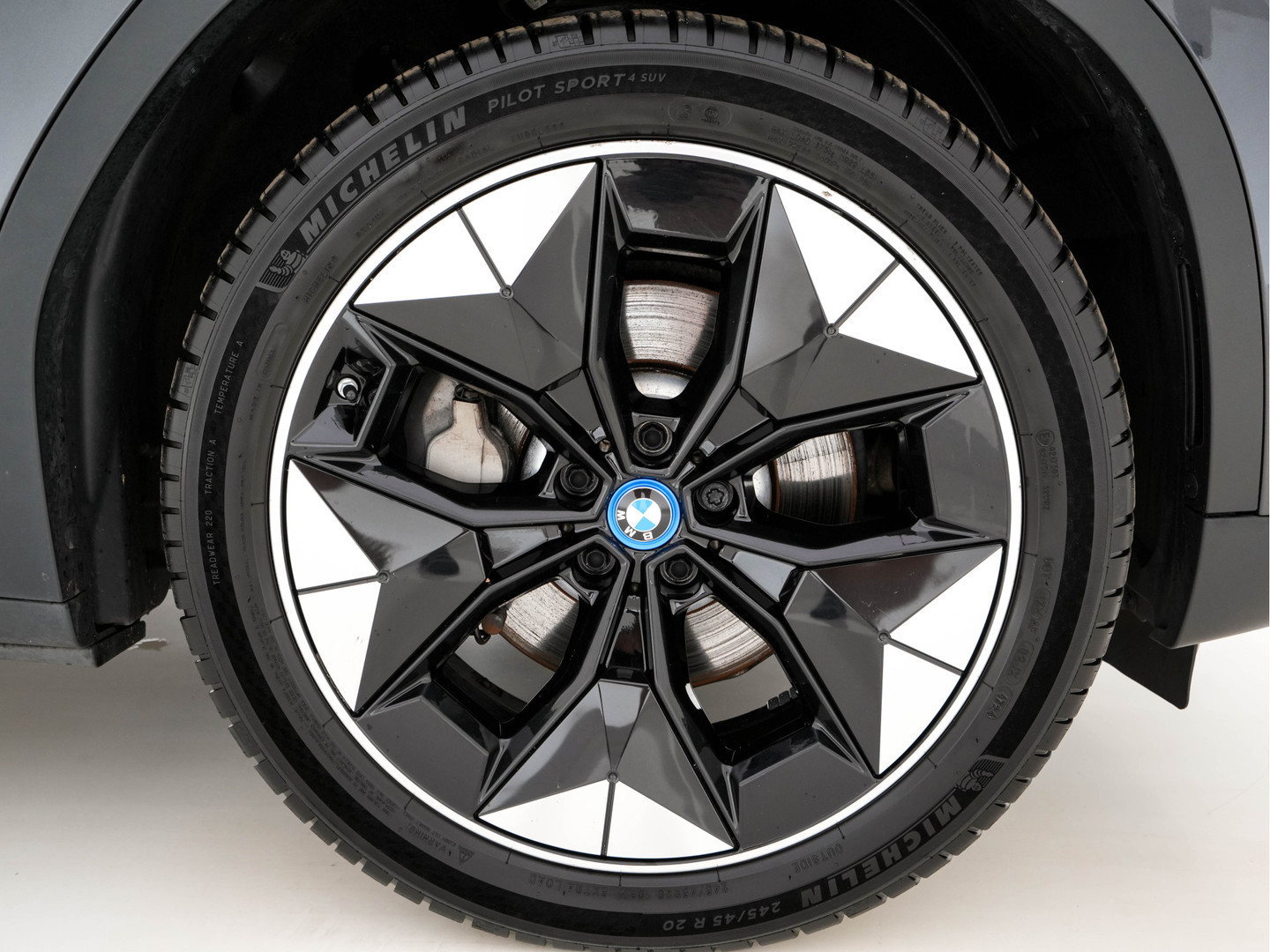 BMW BMW