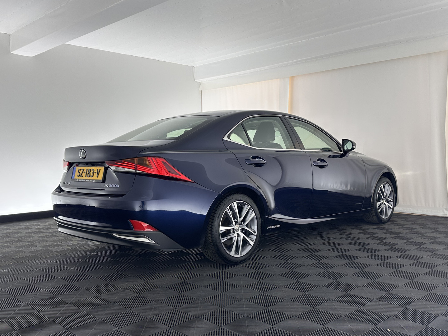 Lexus Lexus