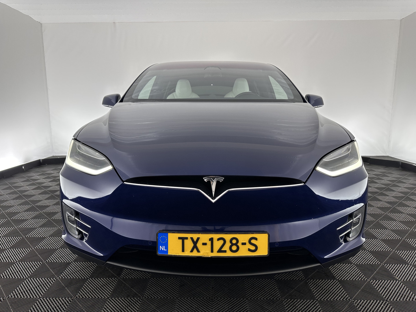 Tesla Tesla